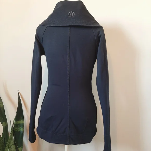 Lululemon Fast Forward Jacket - Picture 3 of 7